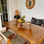 Appartement The Three Flowers Pool House Trogir