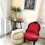 Appartement The Three Flowers Pool House *