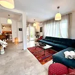 The Three Flowers Pool House Appartement Trogir