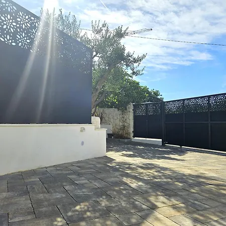 アパート The Three Flowers Pool House