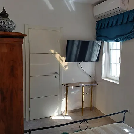 Appartement The Three Flowers Pool House