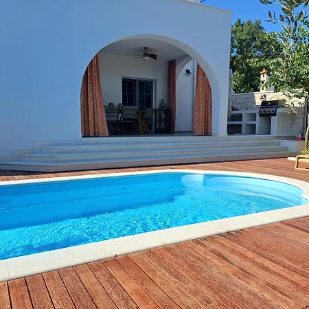 Appartement The Three Flowers Pool House *