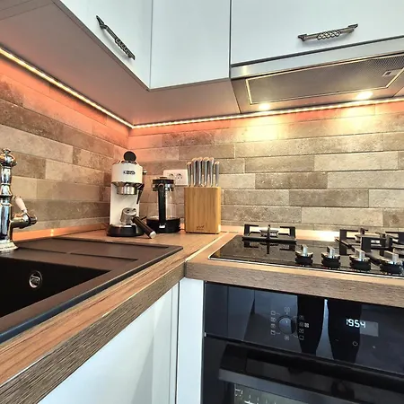 Appartement The Three Flowers Pool House *