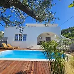 Apartman The Three Flowers Pool House Trogir