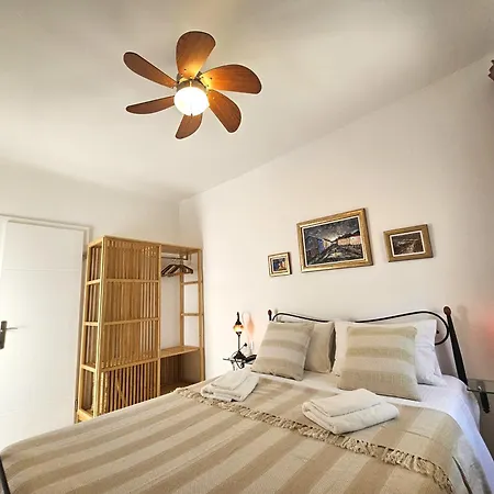 Apartment The Three Flowers Pool House Trogir