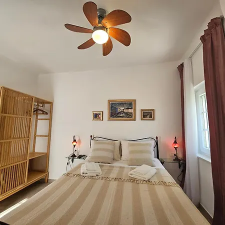 Apartment The Three Flowers Pool House *